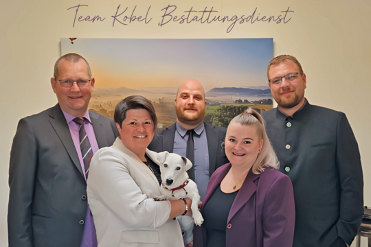 Gruppenfoto mit Text 2025.png