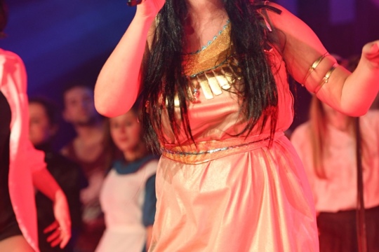 9b990a16308fad07a1681ee4cde0c573.jpg