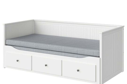 hemnes-tagesbett-3-schubladen-2-matratzen-weiss-agotnes-fest__1180458_pe896335_s5.jpg