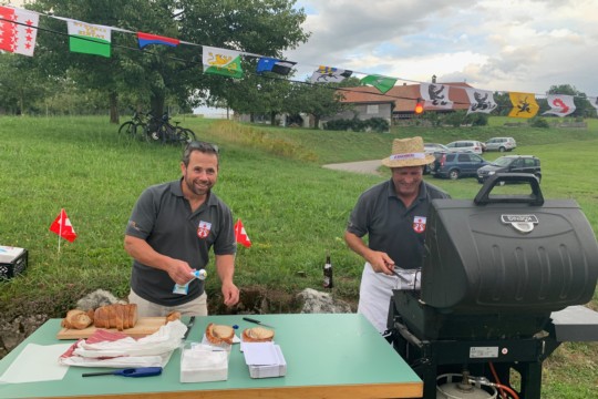 1. August; Pesche und Urs am Grillbuffet