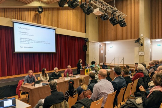 PXL_20221208_183627243