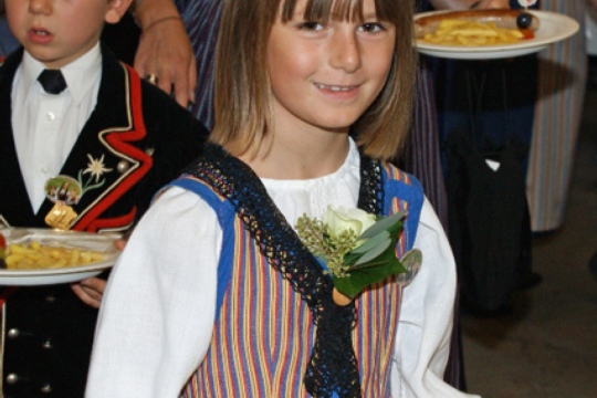 adbd524799cc17e9cef557f162c1fa53.jpg
