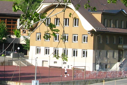 Schulhaus Oberthal (002)