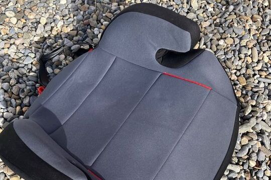 sitzerhohung-osann-mit-isofix.jpg