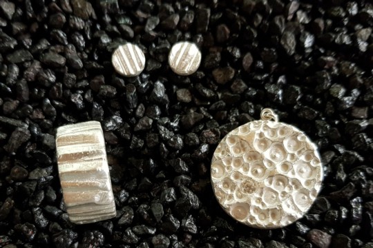 Schmuck 16.3.2022 2.jpg