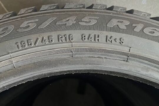 Angaben zu Winterreifen.jpg
