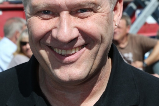 b74a1f8194c2c83ba8d3a4a47df694d0.jpg