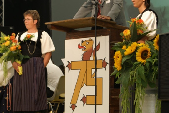 bcee6bc749a6b65fdf83d896326ebe7d.jpg