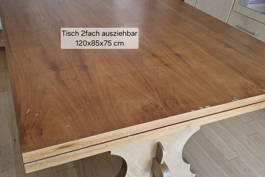 Tisch.jpg