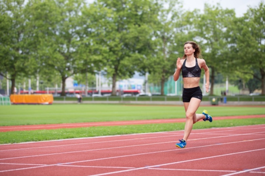 Laura_Action_ verkleinert