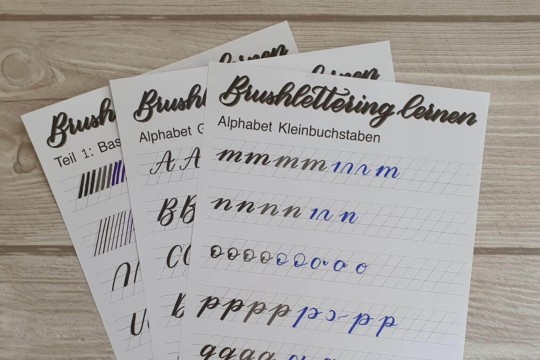 brush-lettering-lernen-uebungsblaetter-quadrat.jpg