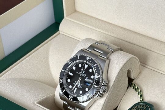 rolex-submariner-date-41-0723.jpg
