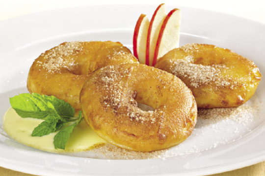 Apfelchüechli mit Vanillesauce.png