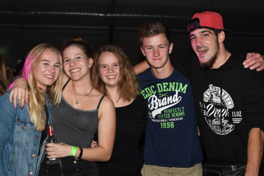 c4833290e5eb1d57f69a9e683cd487be.jpg