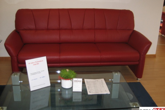c542cc8ead85fd870f1484e14cb38304.jpg