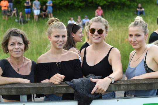 c99074eb4f2b11e4cd1fe6c207ea650c.jpg