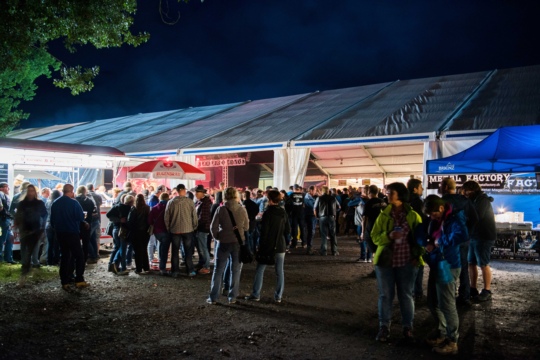 draussen by night_Raffael Carusone
