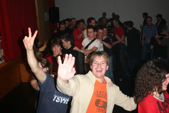 cb5aff87444f0a21fa5a2d89c89f5b77.jpg