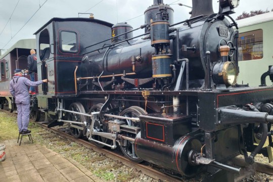 Dampflok der DBB im Depot Konolfingen