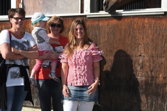 d29beae532a9e9efd40a3ee781c0e4b4.jpg