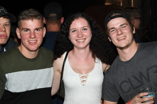 d2e12a10a2bef786c62343083d443976.jpg