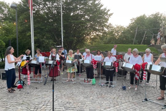 Steelmix mit Monique.jpg