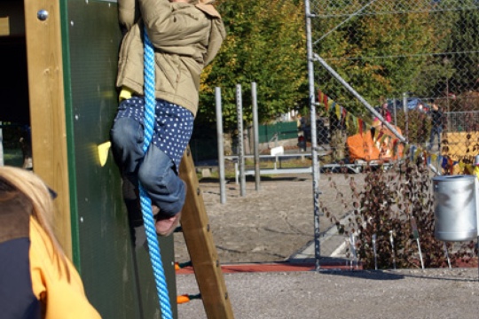 d526ab2ab7e64b61522bf72f7c612a93.jpg