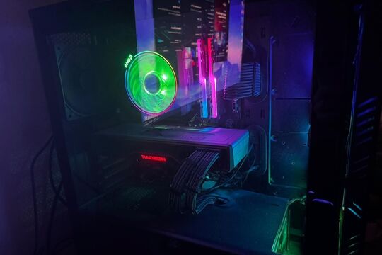 top-gaming-pc-ryzen-7-und-rx-6800-grafikkarte (1).jpg