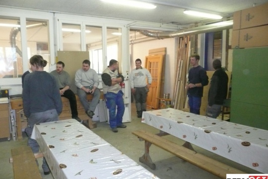 ddb15aa5be2ffcc1eea508aa933a9c69.jpg