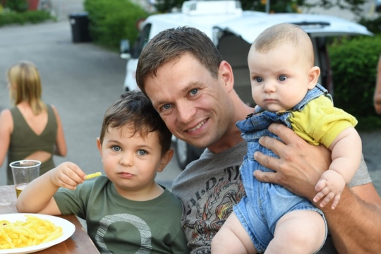 dde7923fb9d9d6a10ae9881be890ffc2.jpg