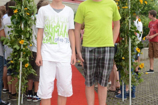 de88d3809a26731ebbe1ebe80b8b8d45.jpg