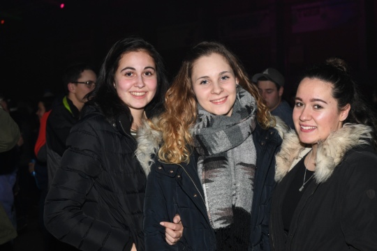 e009ff2b7cf57eaa8340fee0b1c85bec.jpg