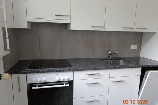 ob Rainweg Whg 2-OG rechts Küche 2025-01.jpg