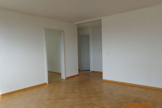 ob Rainweg Whg 2-OG rechts Wohnzimmer 2025-05.jpg