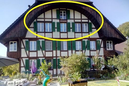 IMAG2239 Haus vorne mit Anzeige.jpg