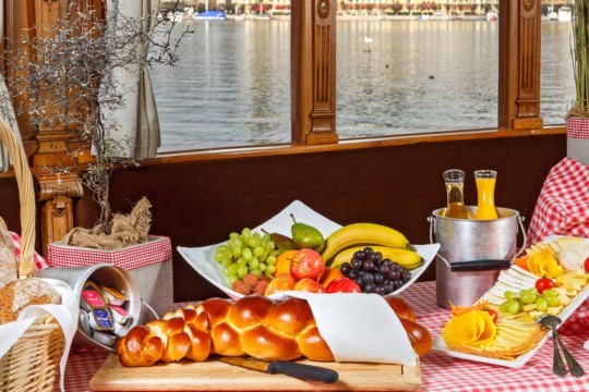csm_Brunchschiff_Buffet_26ad83d2a8.jpg