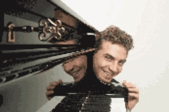 e6e79b3805f4dc661c87a25beb0819c7.gif