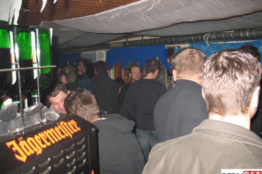 eecbd2ca3eadc7bf2d88e6676eeff3bf.jpg