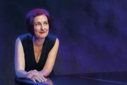 esther_hasler_quer.jpg