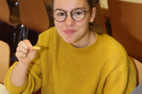 f2c545cda8219d3a9b3642fa804ff2c0.jpg