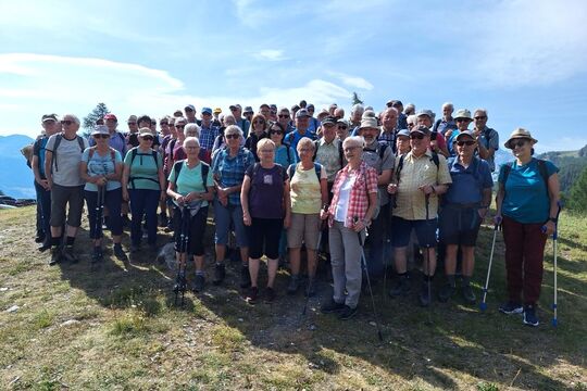 Bild 74 Wanderfreunde feiern auf der Moosalp