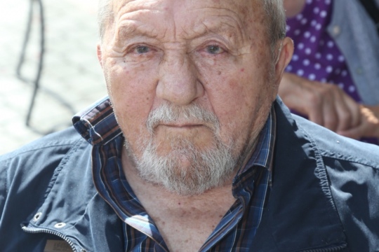 f3d7dbb844e86df5f6c13798496af7f7.jpg