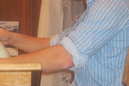 f7601d0b84f9a52a94217eaebdd2917f.jpg