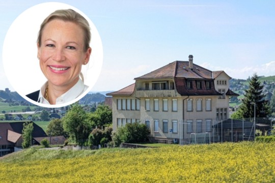 Vechigen Schulhaus und Nadia Luetzelflueh1