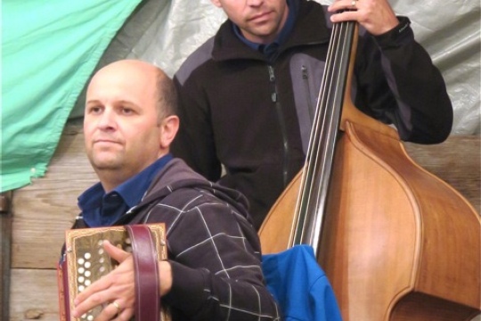 ffaf27c080423939ac0d746f86413aab.jpg